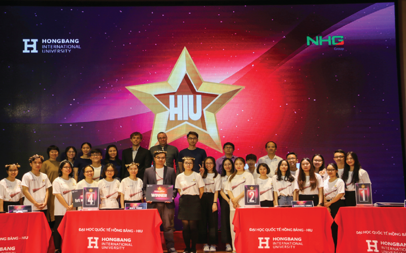 Sinh viên HIU “tranh tài” kiến thức và “khoe” khả năng nói tiếng Anh lưu loát tại Chung kết HIU English Contest 2020