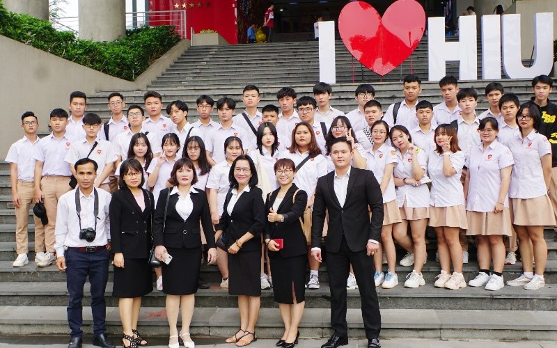 Học sinh iSchool Quy Nhơn trở thành khán giả đặc biệt của Talkshow Cafe Hướng nghiệp kỳ 3