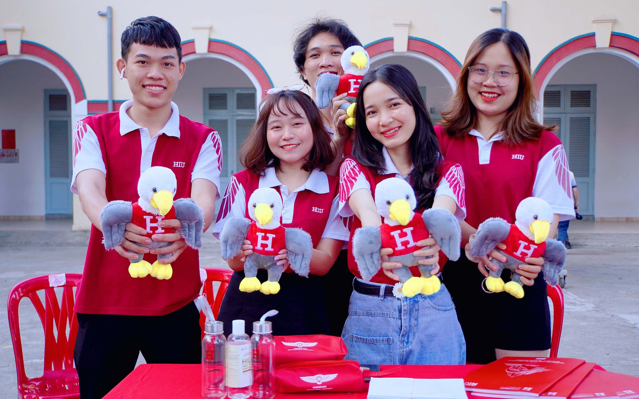 HIU đồng hành cùng chương trình “Đúng ngành nghề – Sáng tương lai” 2021