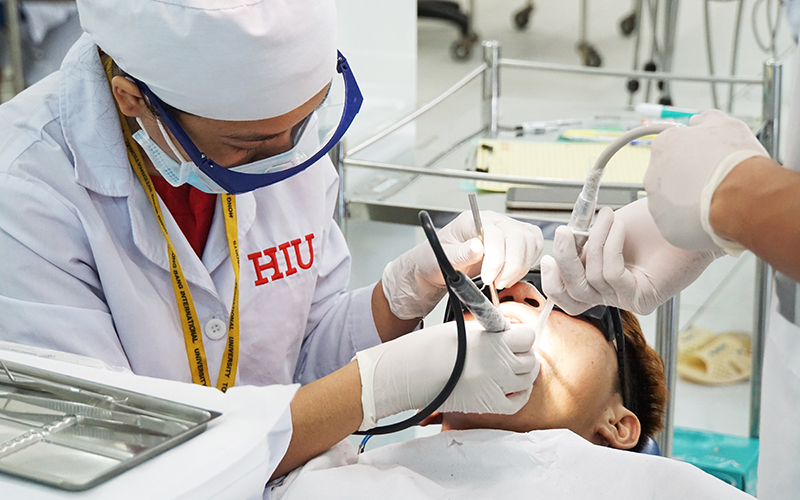 Bác sĩ răng hàm mặt là ngành nghề có triển vọng tại sao?
