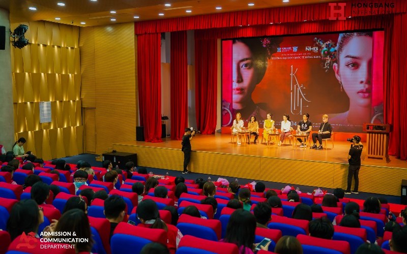 Sinh viên Đại học Quốc tế Hồng Bàng giao lưu cùng đoàn phim điện ảnh Kiều