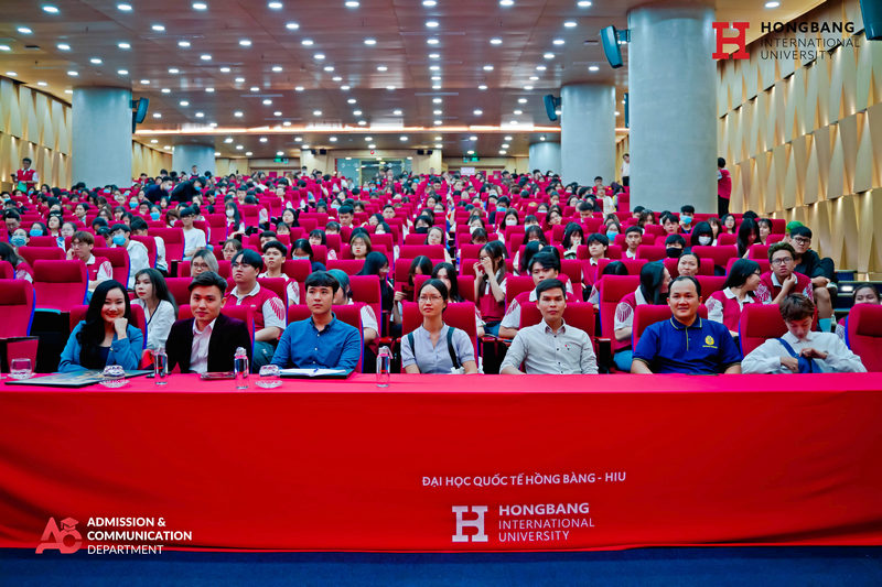 Chương trình do HIU Student Center (Trung tâm trải nghiệm và Việc làm sinh viên) phối hợp cùng Đoàn làm phim Kiều tổ chức