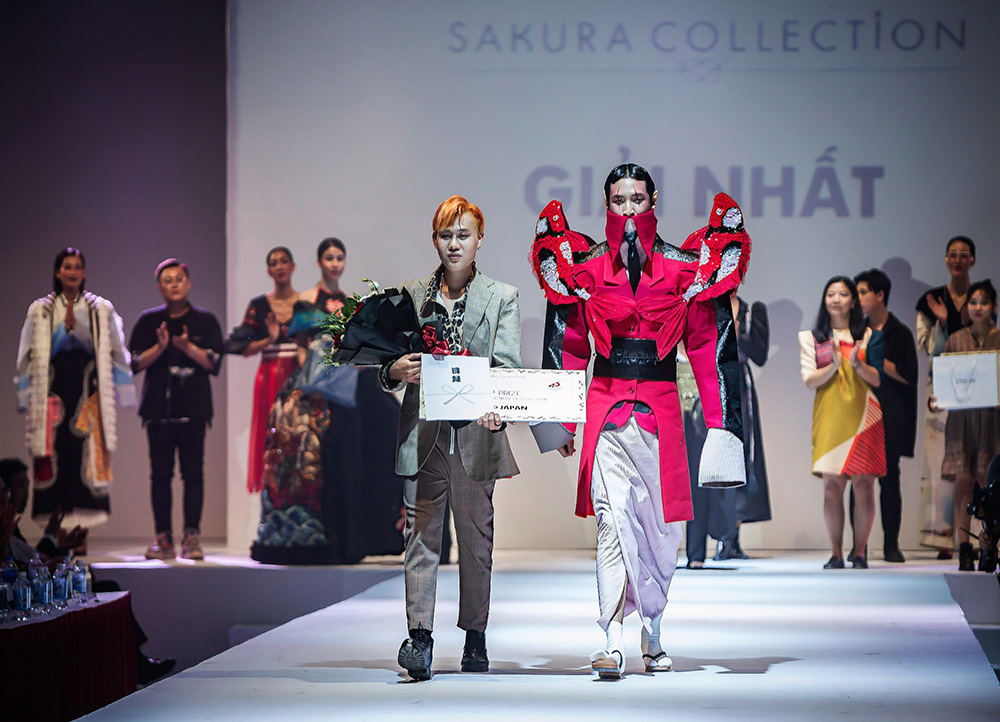 quán quân Cuộc thi “Sakura Collection 2018” với bộ sưu tập “Giấc mơ phồn thịnh”