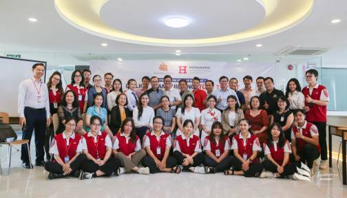 Bộ môn Du lịch HIU tổ chức thành công Seminar số 7 với chủ đề: Teambuilding từ lý thuyết đến câu chuyện thực tiễn ở Việt Nam.