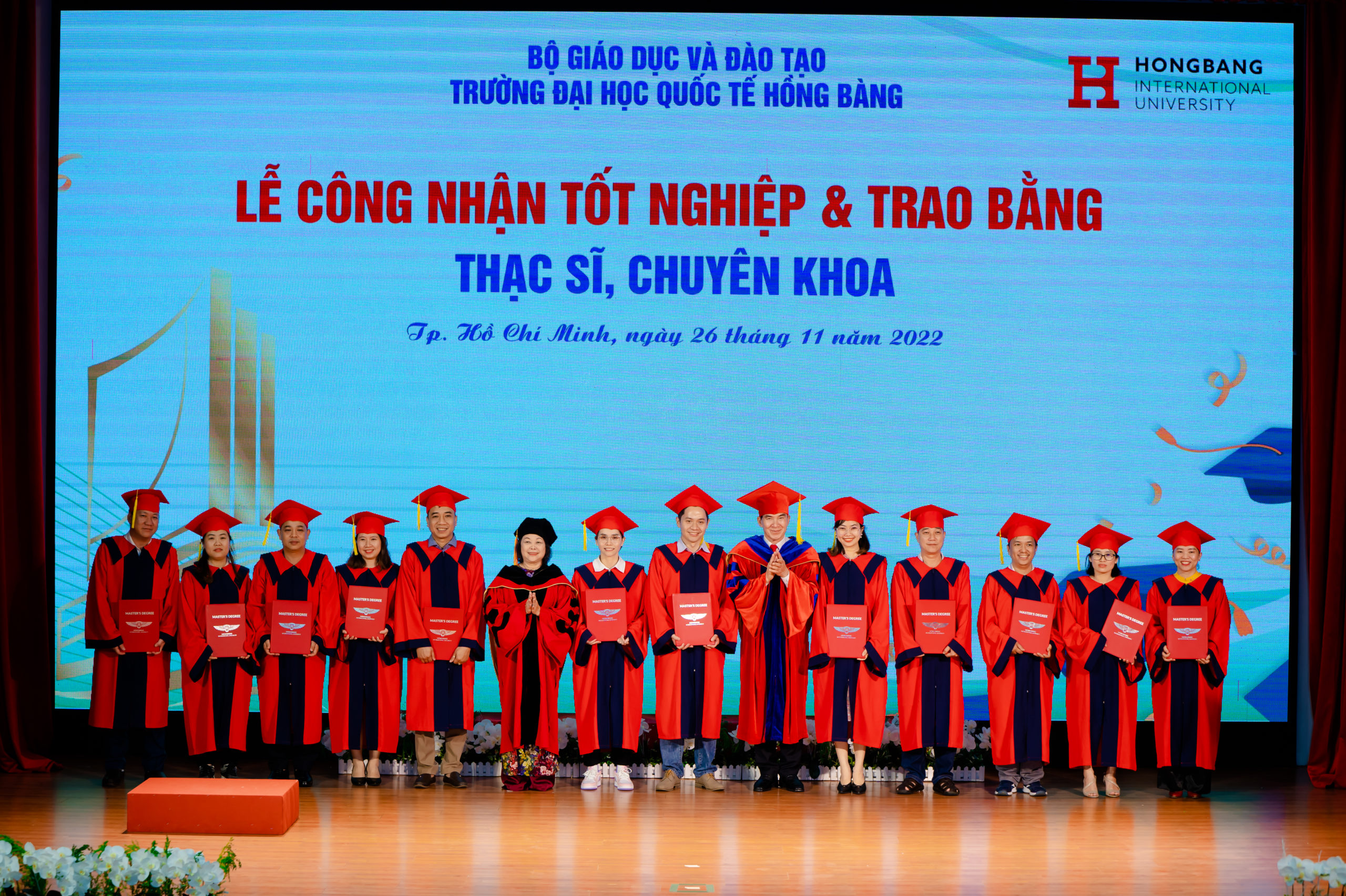Đại học Quốc tế Hồng Bàng vinh danh 362 Thạc sĩ, Chuyên khoa tốt nghiệp năm 2022