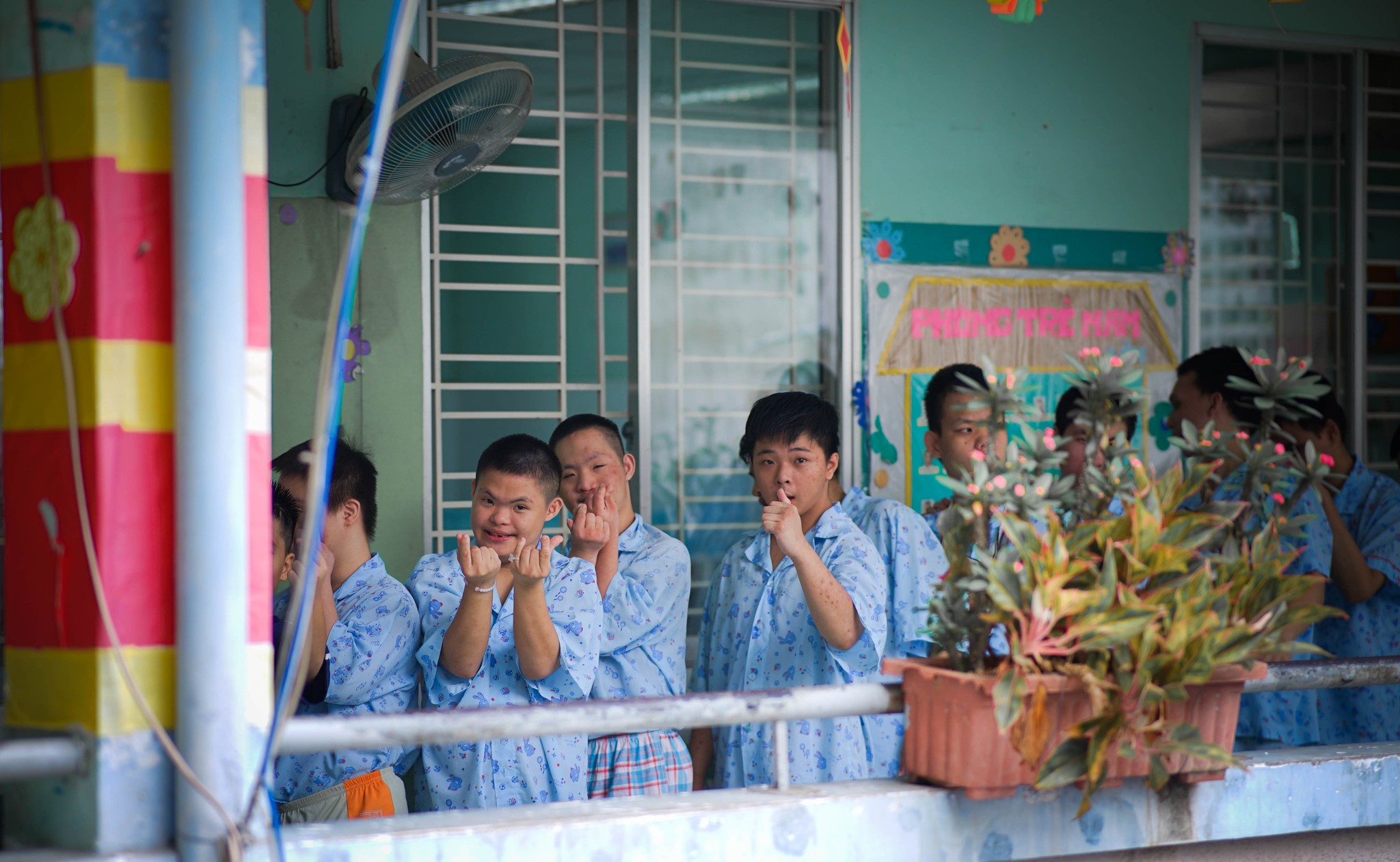 HIU CREATOR “Chia sẻ nhỏ – Hạnh phúc to”
