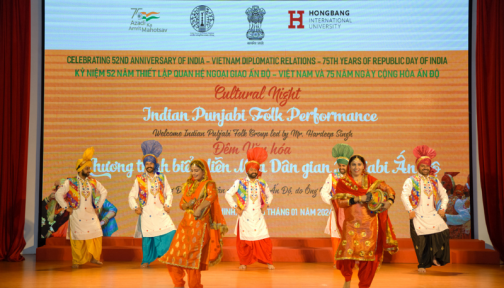HIU đón tiếp đoàn Lãnh sự các nước đến tham dự Chương trình giao lưu đoàn múa Punjabi – Ấn Độ