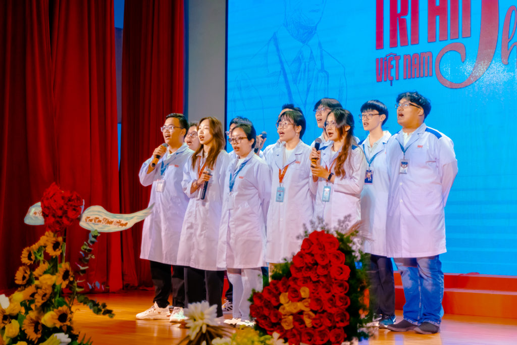 HIU07698 HIU tổ chức Lễ tri ân ngày Thầy thuốc Việt Nam