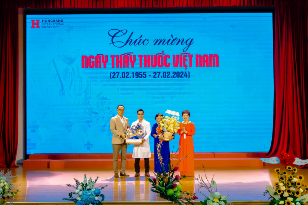 HIU07784 HIU tổ chức Lễ tri ân ngày Thầy thuốc Việt Nam