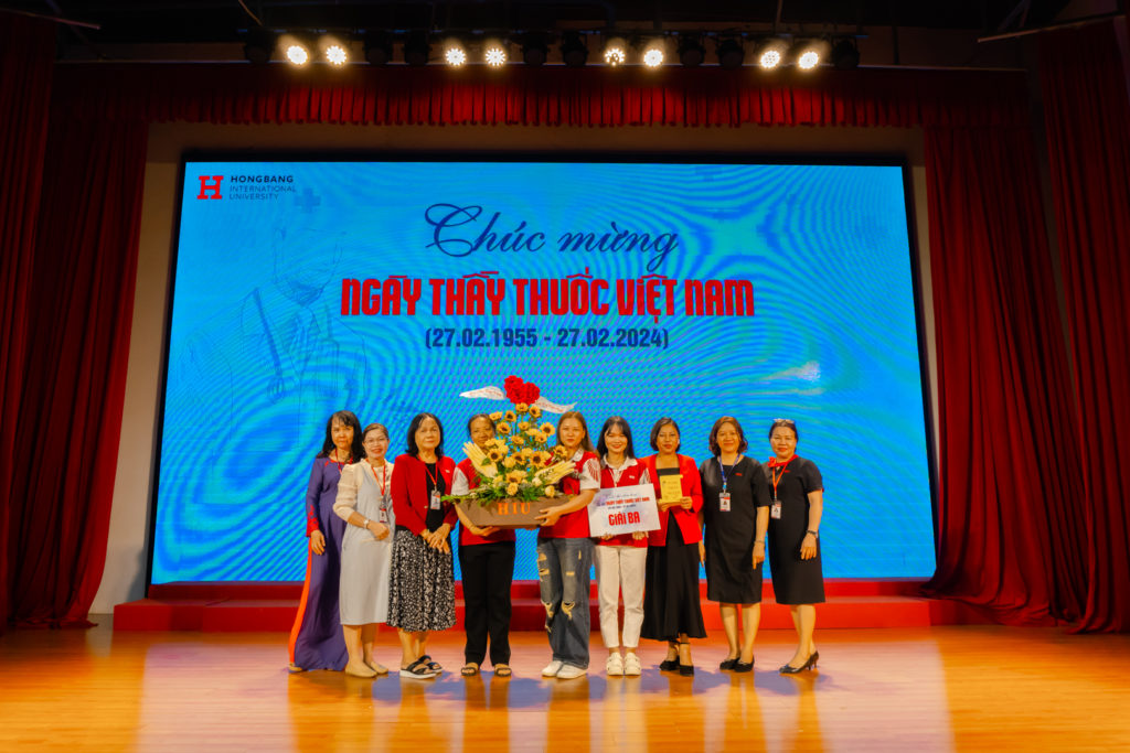 HIU07925 HIU tổ chức Lễ tri ân ngày Thầy thuốc Việt Nam