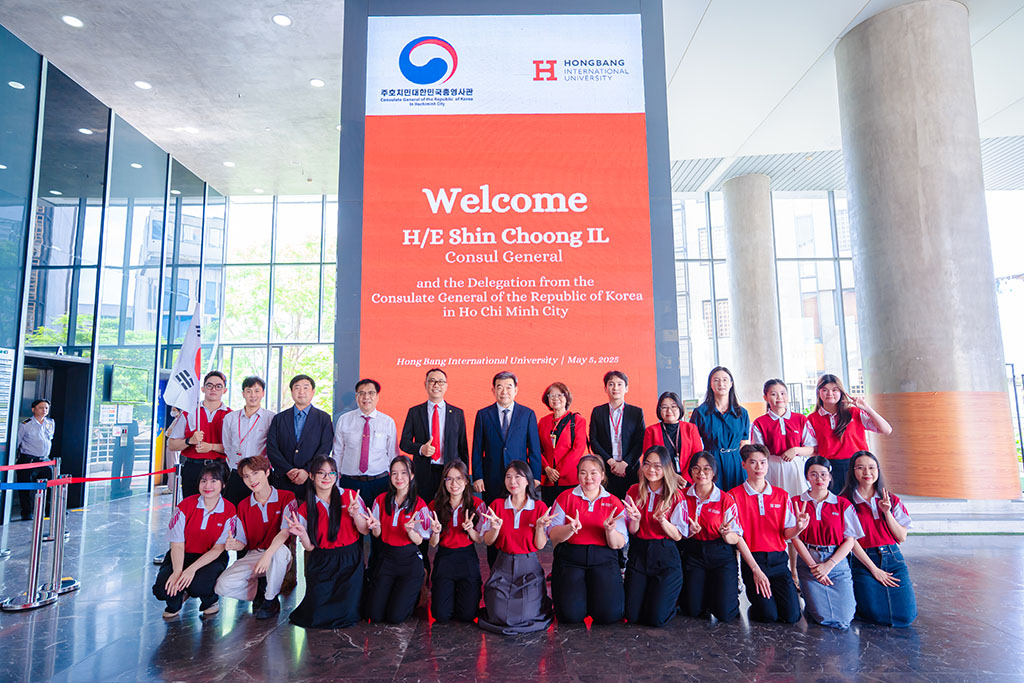 Đoàn đại biểu Tổng Lãnh sự quán Hàn Quốc tại TP.HCM đến thăm và làm việc tại HIU sáng ngày 05/05 vừa qua