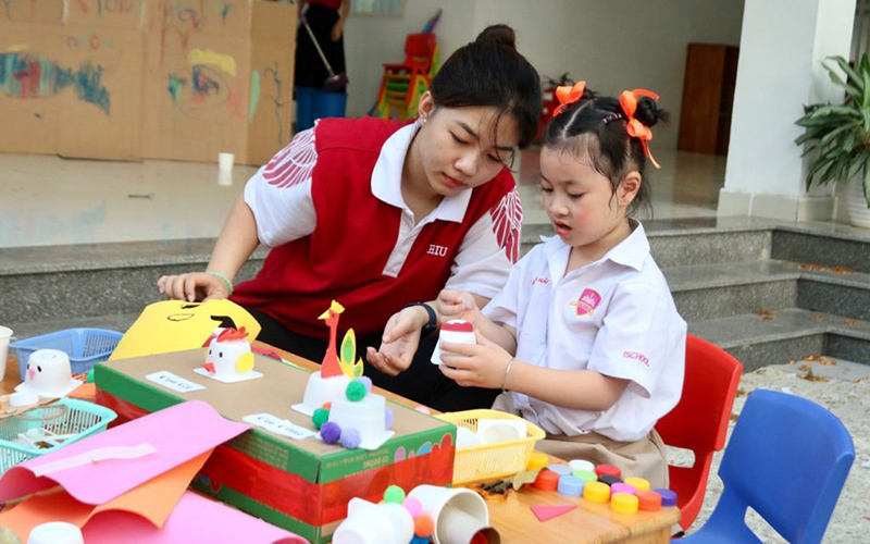Cùng Giáo dục Mầm non tại HIU gieo yêu thương, ươm mầm tri thức