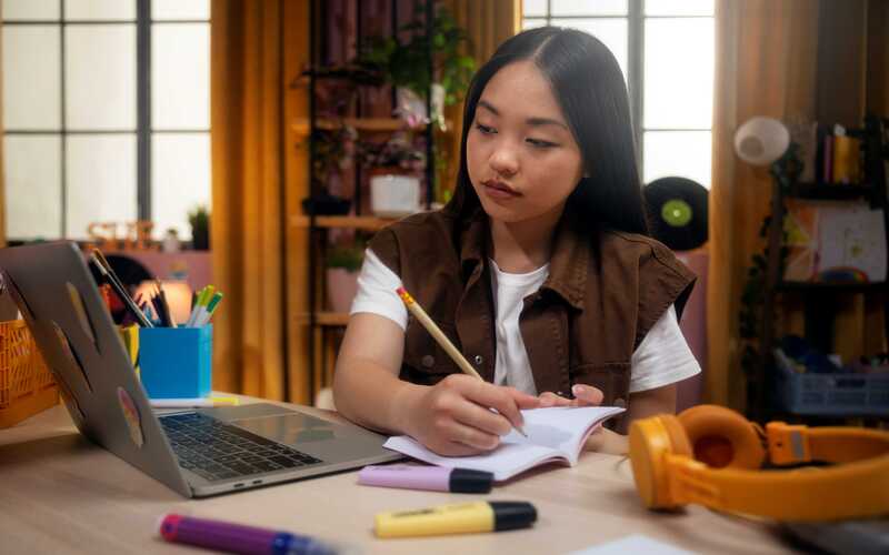 Học mãi không vô? 3 cách nạp năng lượng học tập khi mệt