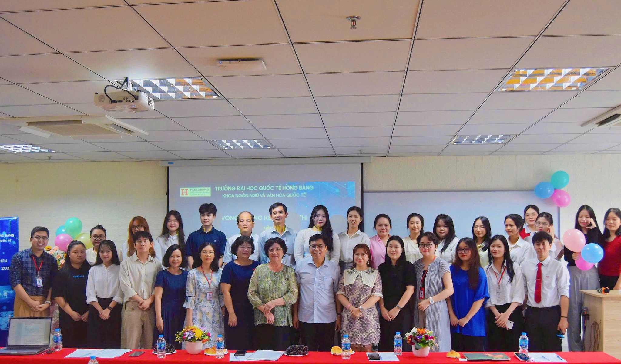 Vòng Chung Kết cuộc thi Ý TƯỞNG NGHIÊN CỨU KHOA HỌC SINH VIÊN NĂM 2025