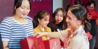 CHƯƠNG TRÌNH TRAO QUÀ TẾT ÂM LỊCH 2024 KHOA XÉT NGHIỆM Y HỌC