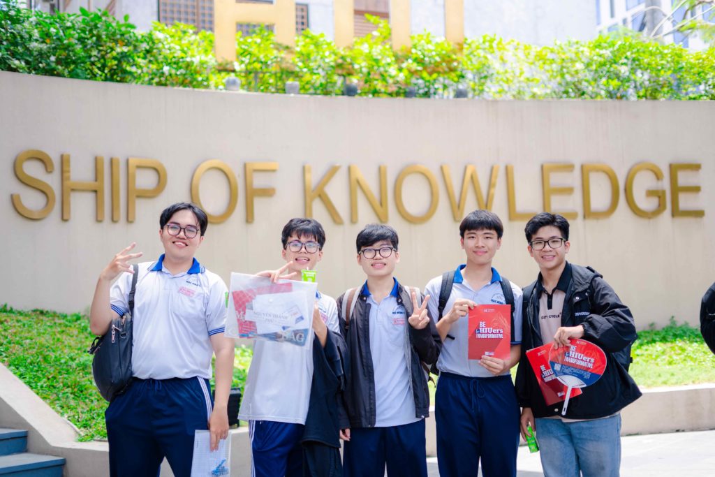Học gì để không thất nghiệp? Top 20 ngành không lo đào thải