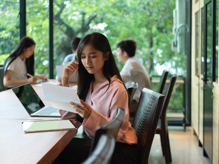 Làm sao để học ít mà điểm vẫn cao? Mẹo học thông minh cho 2k7 mùa thi
