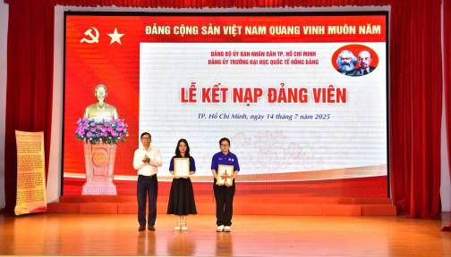 KẾT NẠP ĐẢNG VIÊN MỚI – GIEO MẦM LÝ TƯỞNG TRONG MÙA HÈ XANH 2025