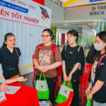 Nhiều bệnh viện “đặt chỗ” tuyển dụng sinh viên ngành Y trước khi tốt nghiệp