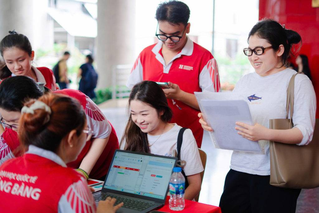 top 5 ngành dễ đậu đại học 2025