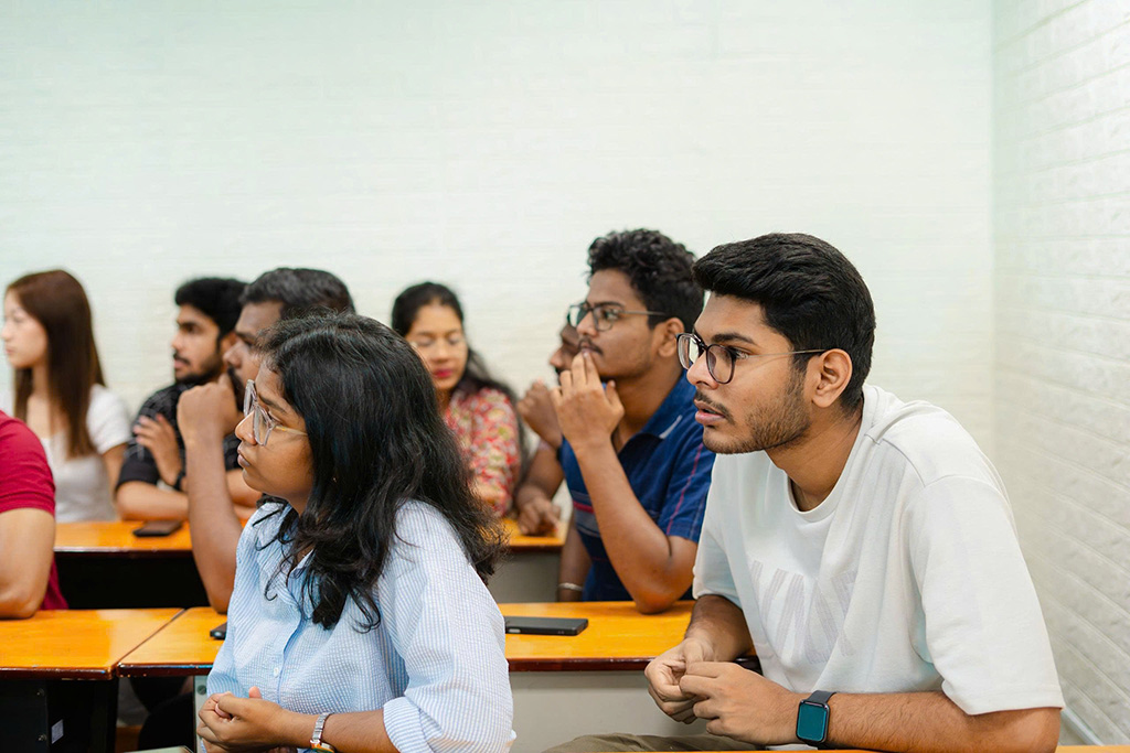 Orientation Day  năm nay chào đón nhiều tân sinh viên đến từ Mỹ, Hàn Quốc, Campuchia, Myanmar cùng nhiều quốc gia khác