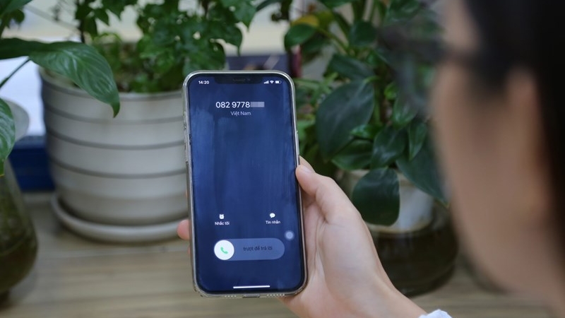 Gọi là "online" bởi lẽ nạn nhân bị khống chế, điều khiển như một vụ bắt cóc thật