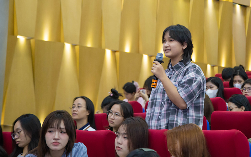 Thấy gì từ “Câu chuyện nghề nghiệp trong thời kỳ chuyển đổi số”?
