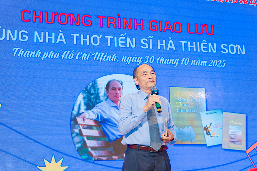 Nhà Thơ, Tiến Sĩ Hà Thiên Sơn chia sẻ trong chương trình giao lưu