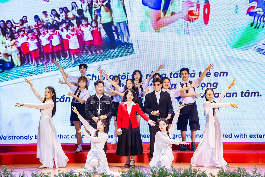 Ngày truyền thống Khoa Dược HIU 2025: Dấu ấn 16 năm và hành trình vươn tới tương lai