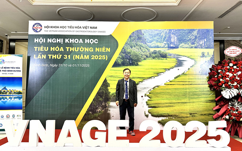 Trưởng Khoa Y Trường Đại học Quốc tế Hồng Bàng làm Chủ tọa tại Hội nghị Khoa học Tiêu hóa Toàn quốc 2025