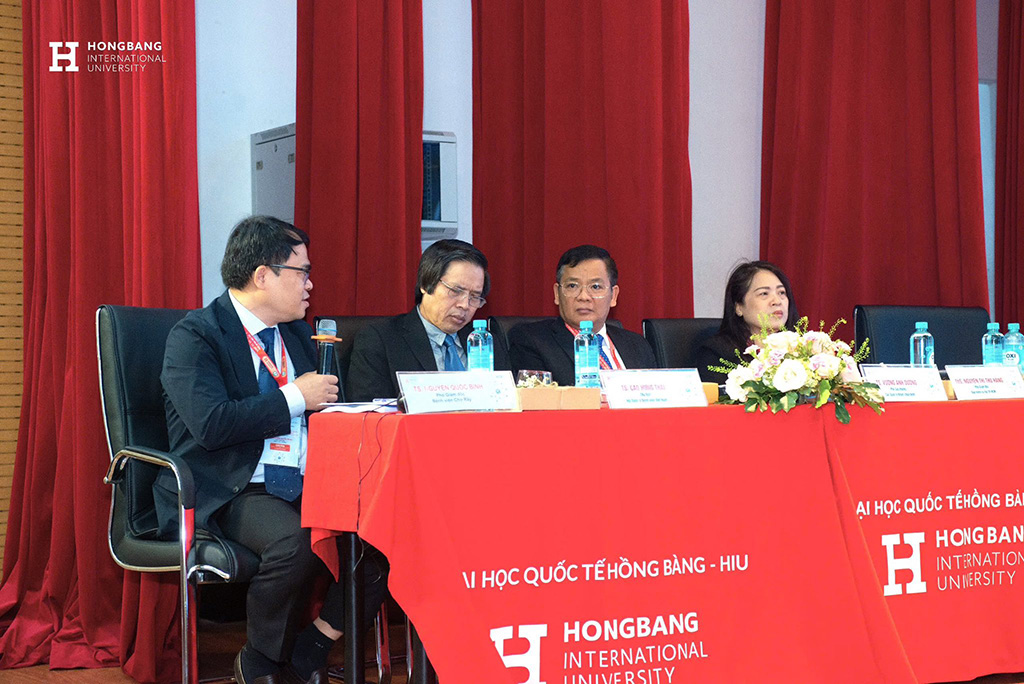 Các phiên thảo luận tại hội nghị tạo không gian đối thoại giữa nghiên cứu khoa học và thực tiễn hoạch định chính sách y tế.