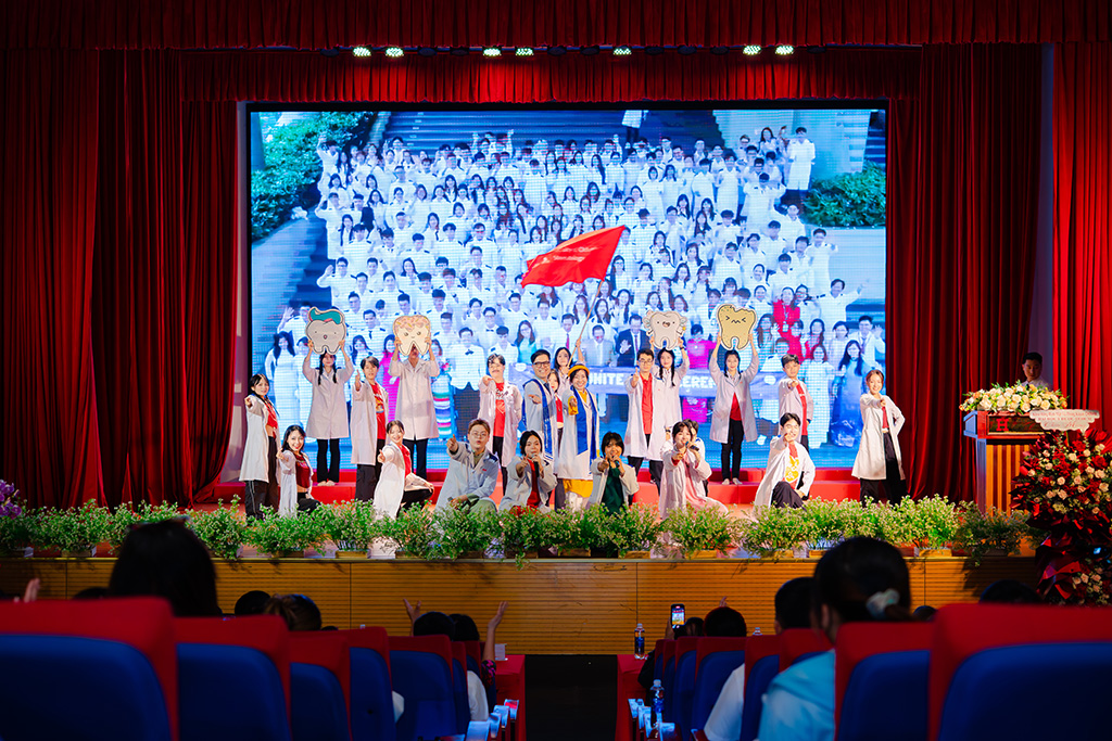 Lễ kỷ niệm 15 năm hình thành và phát triển Khoa Răng Hàm Mặt 21/12/2025