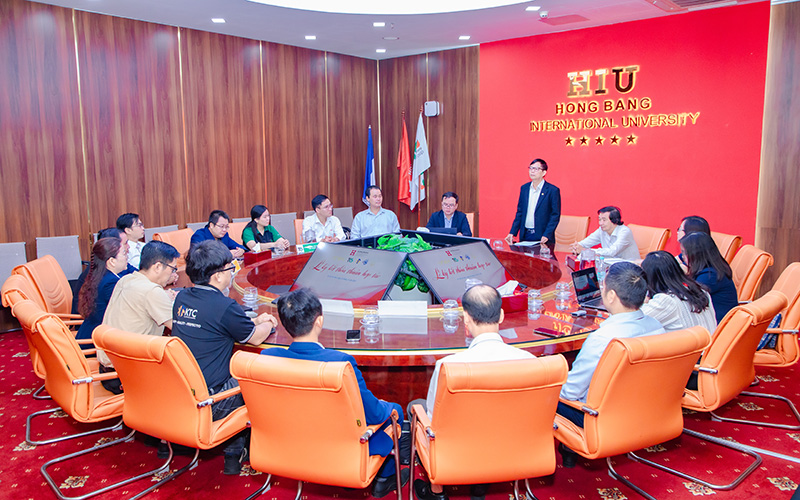 HIU mở rộng hợp tác doanh nghiệp, đón đầu nhu cầu nhân lực ngành hàng không