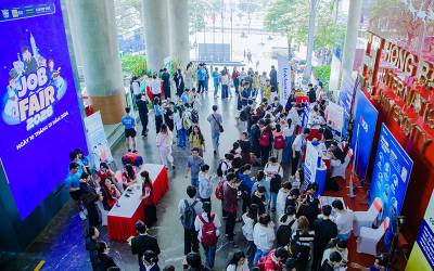 Nhiều doanh nghiệp tham gia Ngày hội Triển lãm và Tuyển dụng – Job Fair 2026 tại HIU
