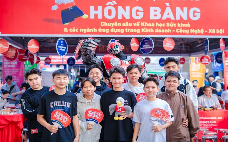 Bằng đại học trường Tư có giá trị bằng trường Công không?