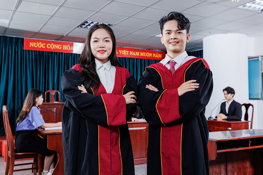 Chọn học ngành Luật tại HIU là chọn cho mình con đường nghề nghiệp ổn định, danh giá, gắn liền với sự phát triển bền vững của xã hội.