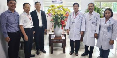 Đào tạo y khoa không thể chỉ trong giảng đường