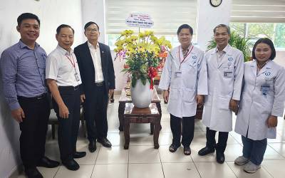 Đào tạo y khoa không thể chỉ trong giảng đường