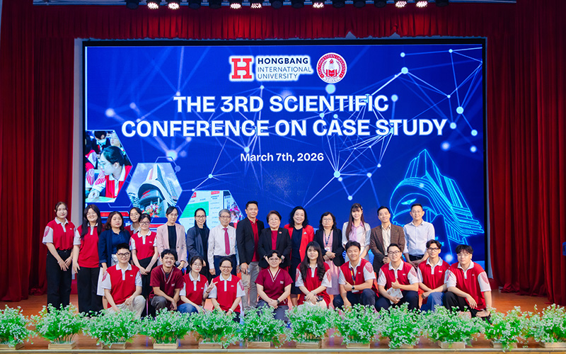 Sinh viên HIU và Philippines cùng phân tích ca bệnh viêm màng não tại hội nghị học thuật quốc tế