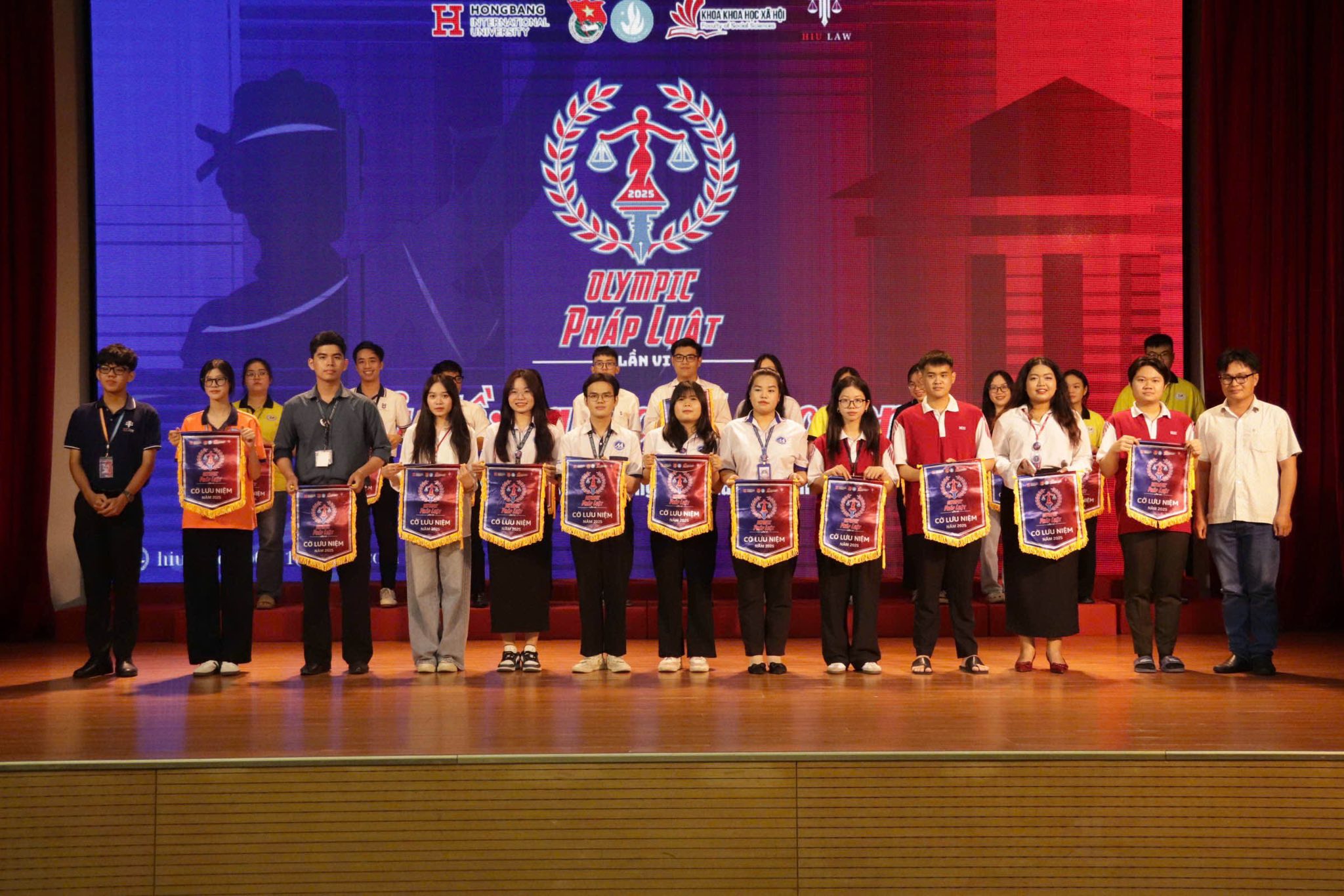 HSV TRUOWNGF TOORO CHUWCDS GIF DPO, NHHAMWAF VHAOGF 09ASHASJASLF ...