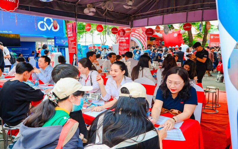 Hiểu đúng: Tổ hợp xét học bạ không phải tổ hợp thi THPT. Cập nhật 2026