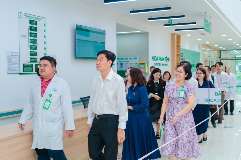 Khi nhiều Giáo sư, Bác sĩ đầu ngành cùng ngồi lại để “bàn” về một bệnh viện đại học