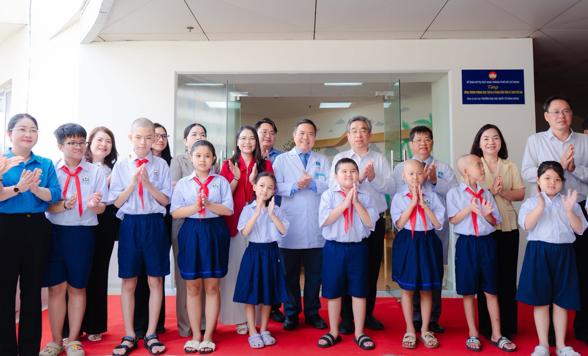 HIU đồng hành công trình đọc sách và tham vấn tâm lý cho bệnh nhi ung thư