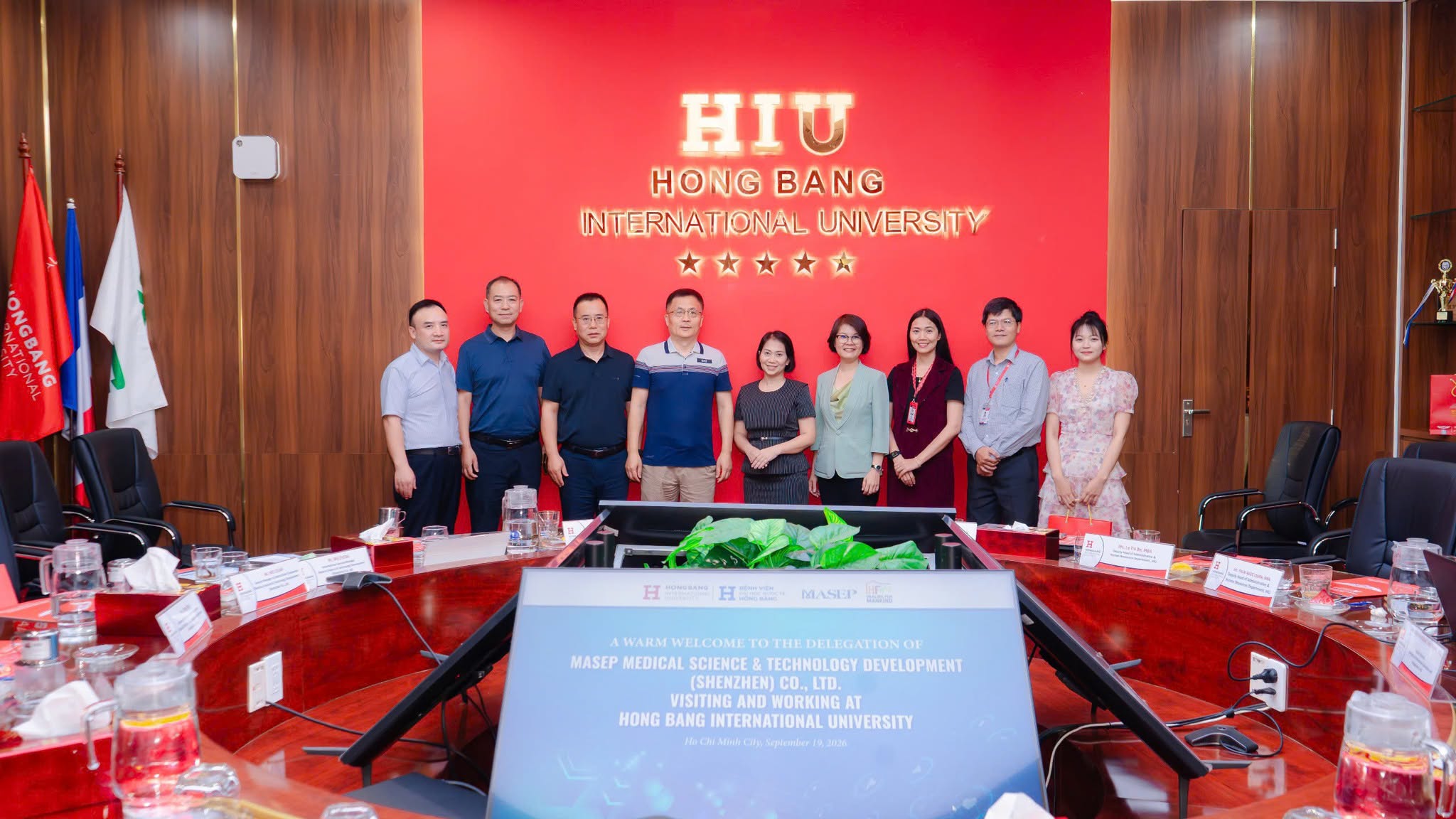 HIU làm việc với MASEP, mở hướng hợp tác y khoa quốc tế
